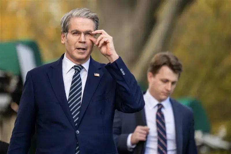 America’s $38 Trillion Breaking Point: How Political Paralysis Turned U.S. Debt Into a Global Threat